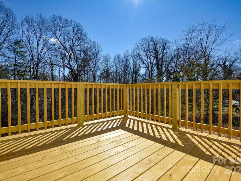 419 Alexander Avenue, Morganton, NC 28655.  MLS# CAR4224930, YatesRealty ID 4824. 