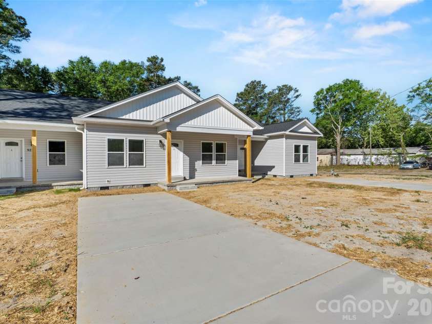921 & 927 Prescott Road, Columbia, SC 29203.  MLS# CAR4420662, YatesRealty ID 48240. 