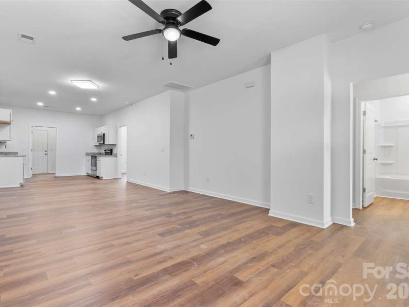 921 & 927 Prescott Road, Columbia, SC 29203.  MLS# CAR4420662, YatesRealty ID 48240. 