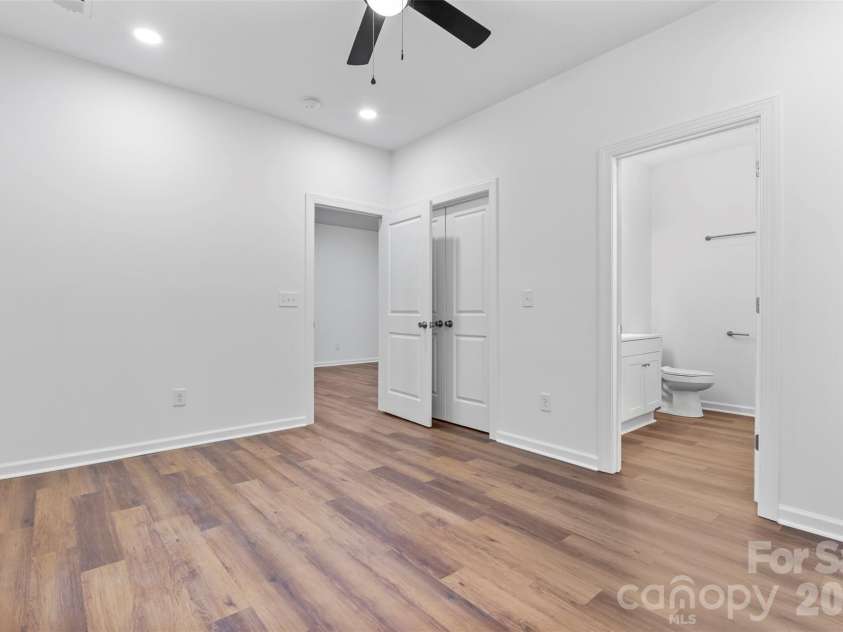 921 & 927 Prescott Road, Columbia, SC 29203.  MLS# CAR4420662, YatesRealty ID 48240. 
