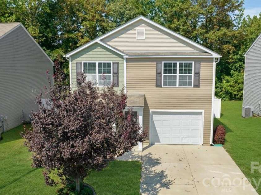 1057 Bolivia Drive, Gastonia, NC 28054.  MLS# CAR4420557, YatesRealty ID 48242. 