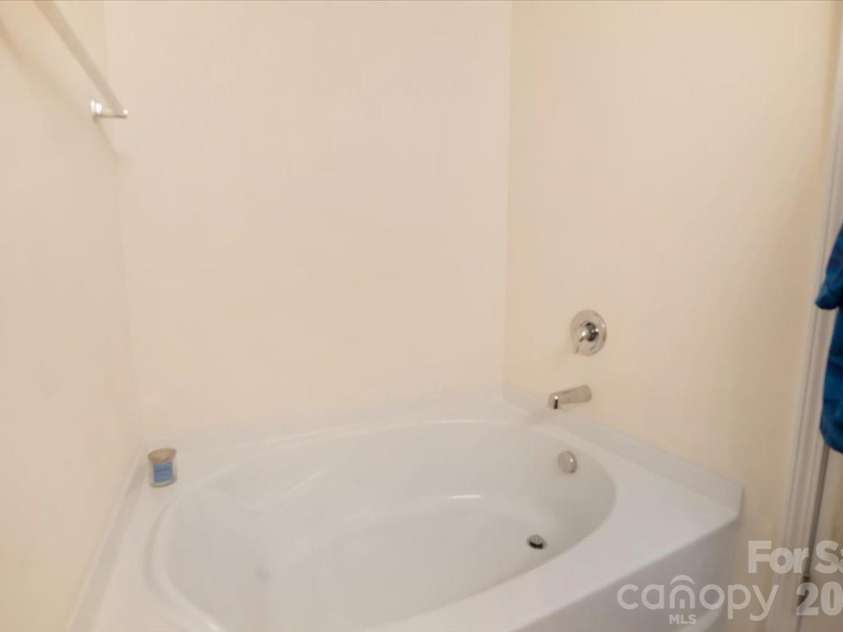1057 Bolivia Drive, Gastonia, NC 28054.  MLS# CAR4420557, YatesRealty ID 48242. 