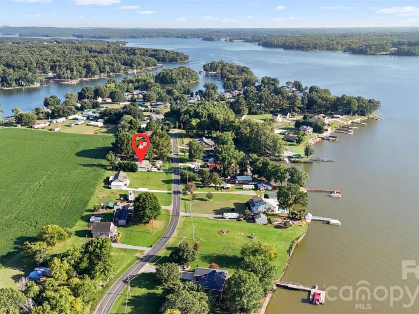 949 Riverview Road Extension, Lexington, NC 27292.  MLS# CAR4420681, YatesRealty ID 48243. 
