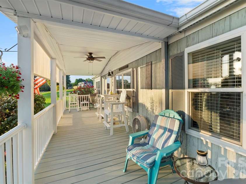 949 Riverview Road Extension, Lexington, NC 27292.  MLS# CAR4420681, YatesRealty ID 48243. 