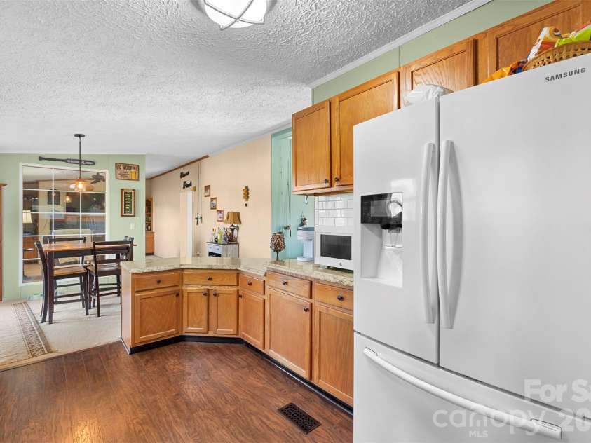 949 Riverview Road Extension, Lexington, NC 27292.  MLS# CAR4420681, YatesRealty ID 48243. 