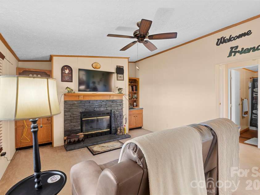 949 Riverview Road Extension, Lexington, NC 27292.  MLS# CAR4420681, YatesRealty ID 48243. 