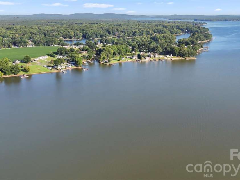 949 Riverview Road Extension, Lexington, NC 27292.  MLS# CAR4420681, YatesRealty ID 48243. 