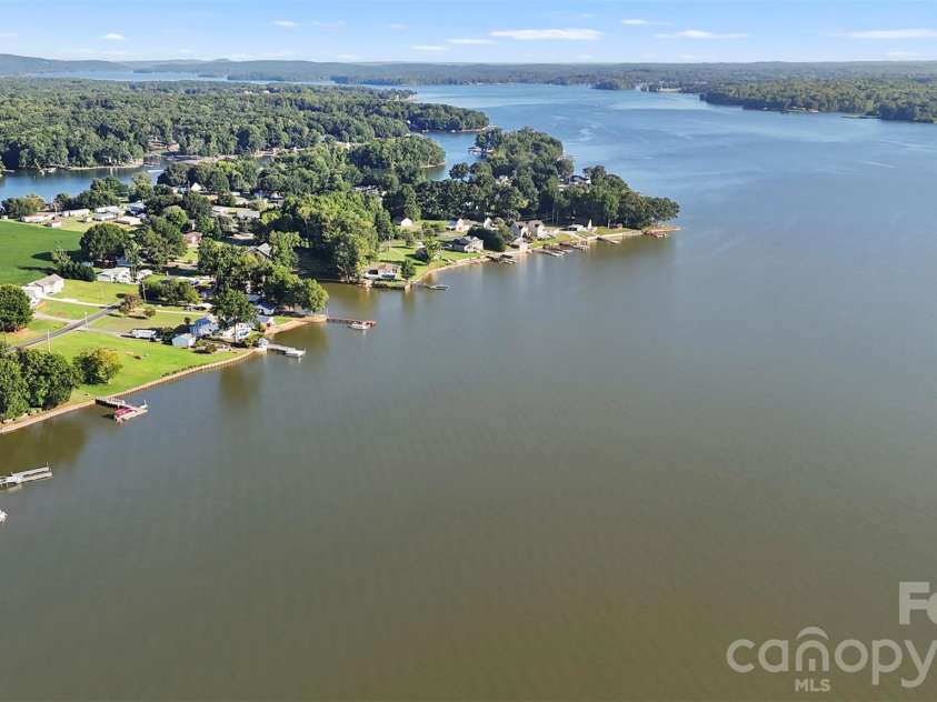 949 Riverview Road Extension, Lexington, NC 27292.  MLS# CAR4420681, YatesRealty ID 48243. 