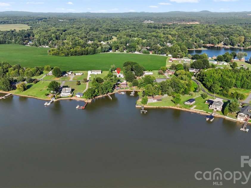 949 Riverview Road Extension, Lexington, NC 27292.  MLS# CAR4420681, YatesRealty ID 48243. 