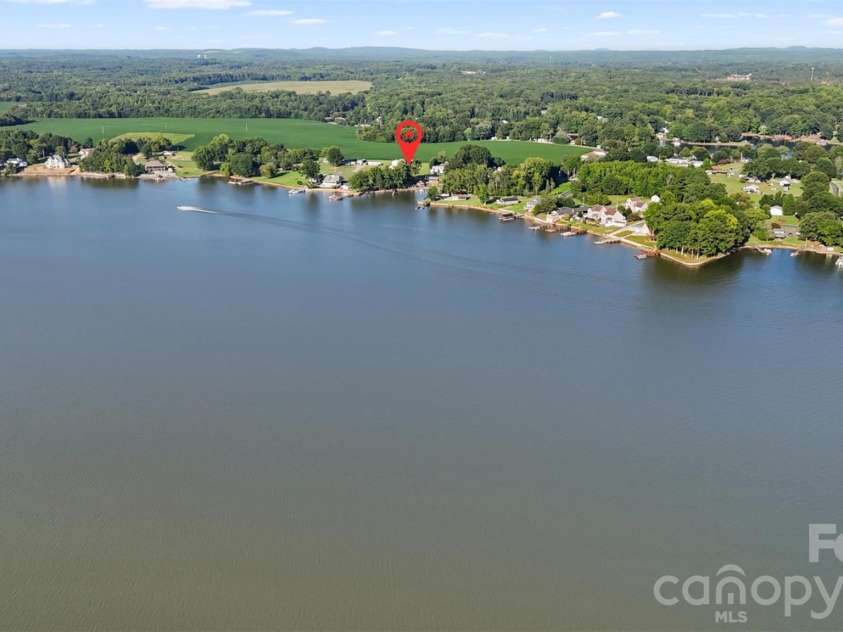 949 Riverview Road Extension, Lexington, NC 27292.  MLS# CAR4420681, YatesRealty ID 48243. 