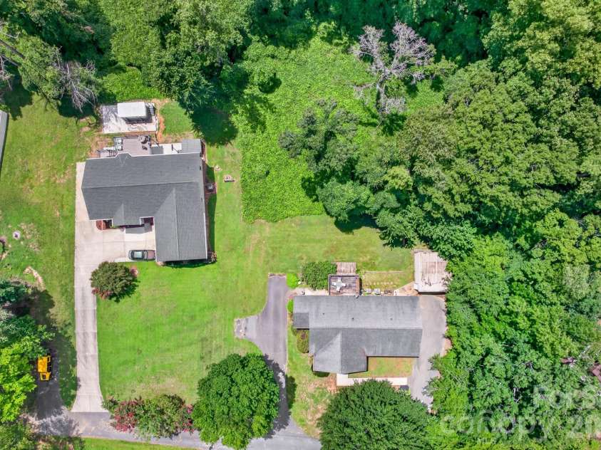 116 Brewer Lane, Mooresville, NC 28115.  MLS# CAR4413014, YatesRealty ID 48246. 
