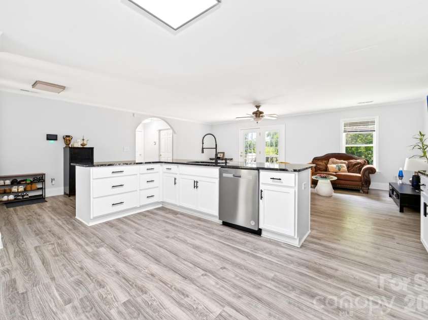 116 Brewer Lane, Mooresville, NC 28115.  MLS# CAR4413014, YatesRealty ID 48246. 