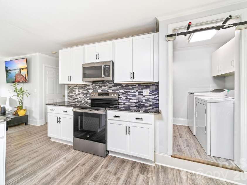 116 Brewer Lane, Mooresville, NC 28115.  MLS# CAR4413014, YatesRealty ID 48246. 