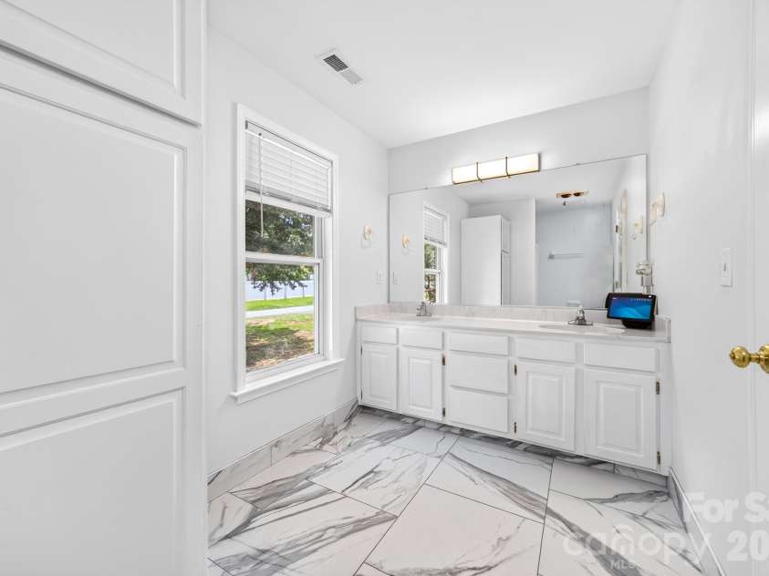 116 Brewer Lane, Mooresville, NC 28115.  MLS# CAR4413014, YatesRealty ID 48246. 