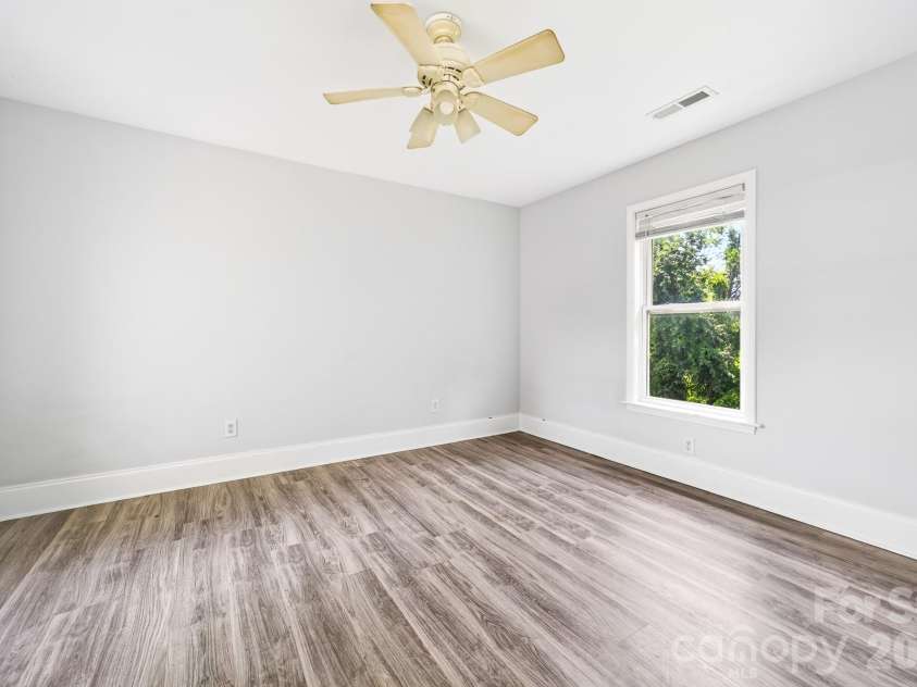 116 Brewer Lane, Mooresville, NC 28115.  MLS# CAR4413014, YatesRealty ID 48246. 