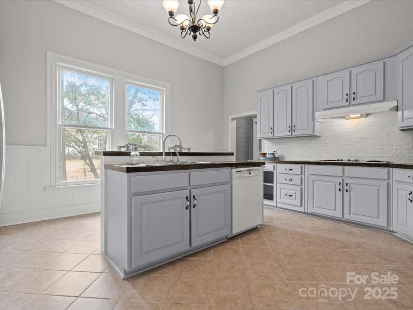 149 Crescent Drive, Chesterfield, SC 29709.  MLS# CAR4233755, YatesRealty ID 4825. 