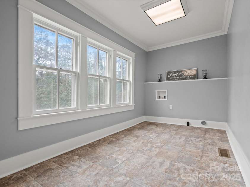 149 Crescent Drive, Chesterfield, SC 29709.  MLS# CAR4233755, YatesRealty ID 4825. 