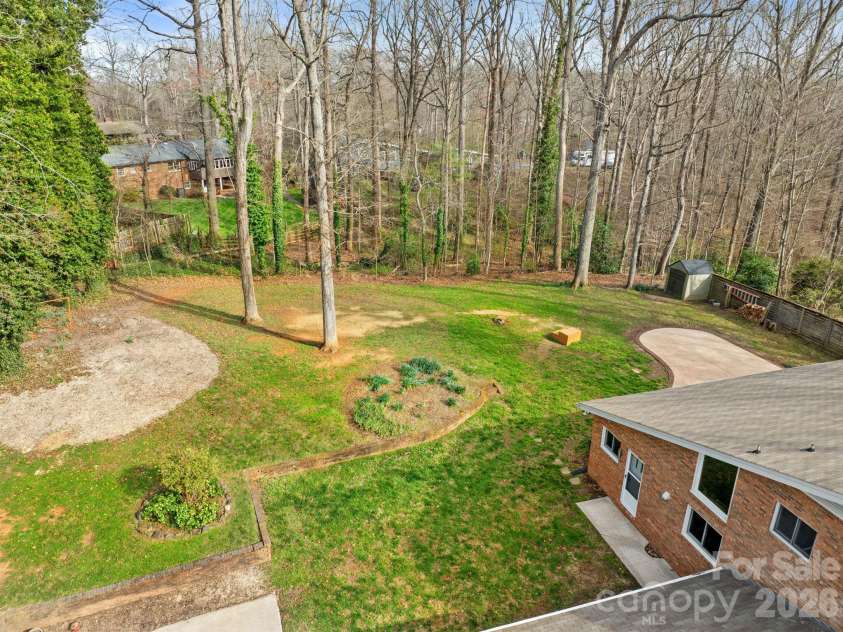 5313 Montevista Drive, Greensboro, NC 27407.  MLS# CAR4359423, YatesRealty ID 4825. 
