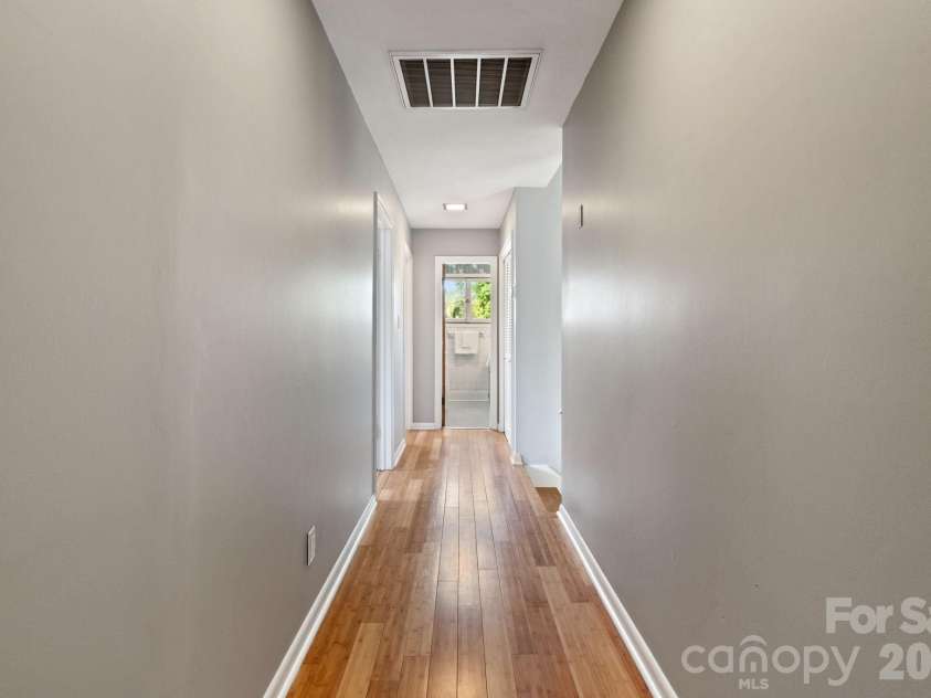 5313 Montevista Drive, Greensboro, NC 27407.  MLS# CAR4359423, YatesRealty ID 4825. 