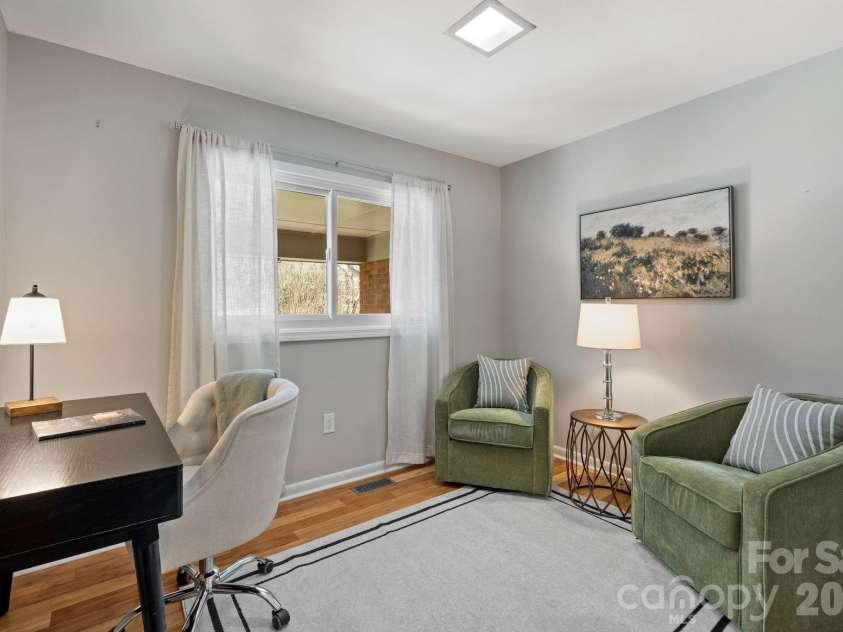 5313 Montevista Drive, Greensboro, NC 27407.  MLS# CAR4359423, YatesRealty ID 4825. 