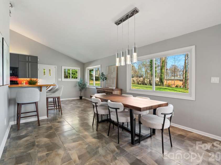 5313 Montevista Drive, Greensboro, NC 27407.  MLS# CAR4359423, YatesRealty ID 4825. 