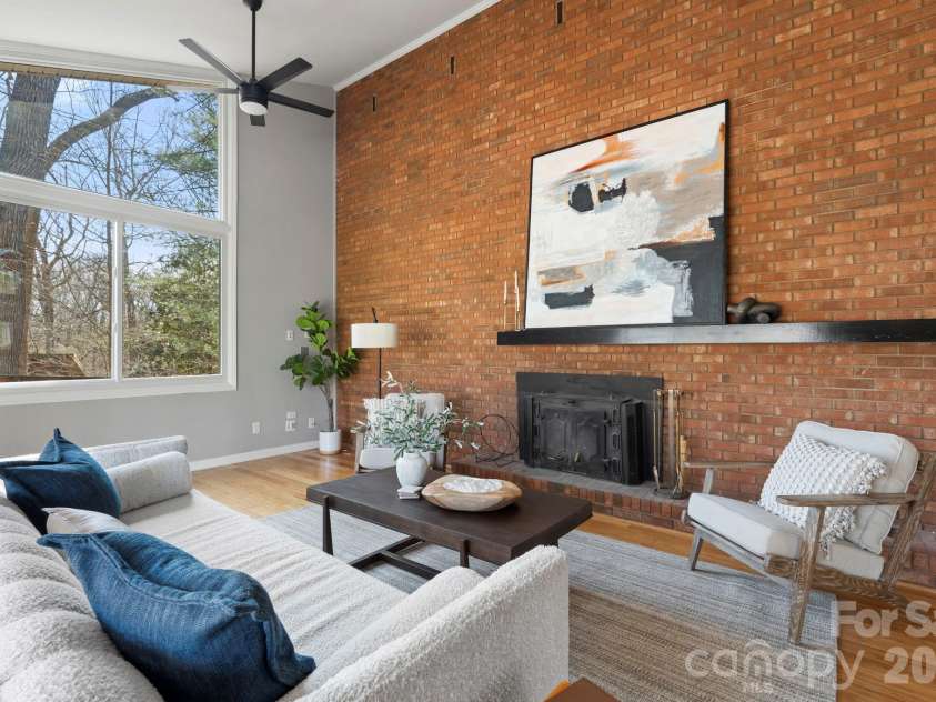 5313 Montevista Drive, Greensboro, NC 27407.  MLS# CAR4359423, YatesRealty ID 4825. 