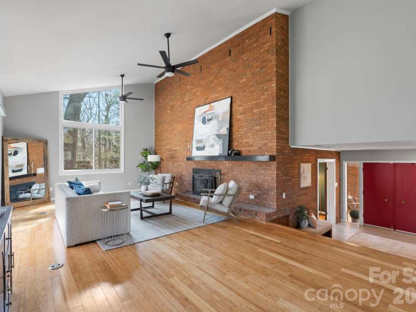 5313 Montevista Drive, Greensboro, NC 27407.  MLS# CAR4359423, YatesRealty ID 4825. 