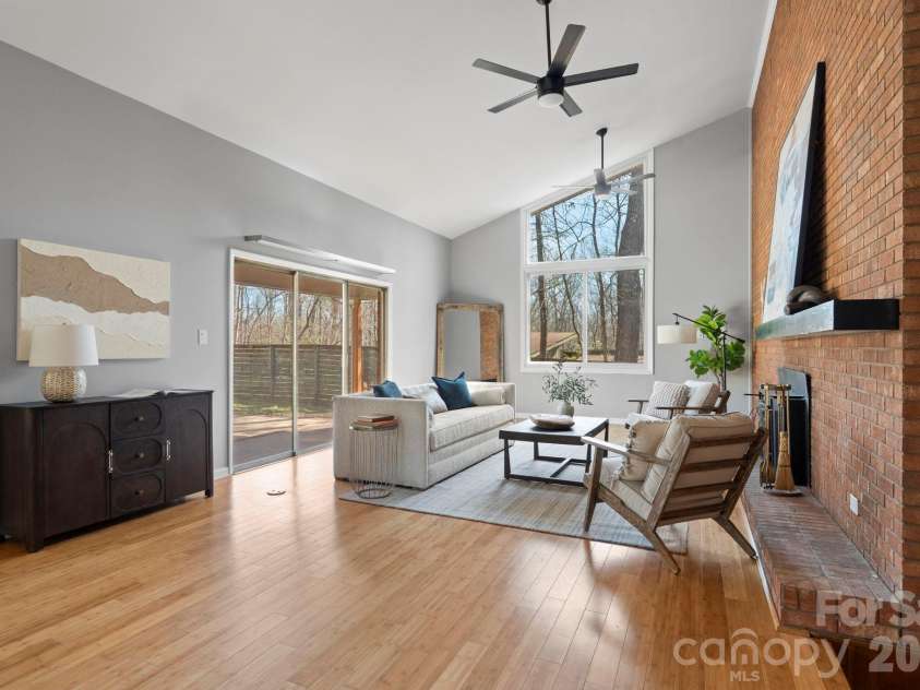 5313 Montevista Drive, Greensboro, NC 27407.  MLS# CAR4359423, YatesRealty ID 4825. 