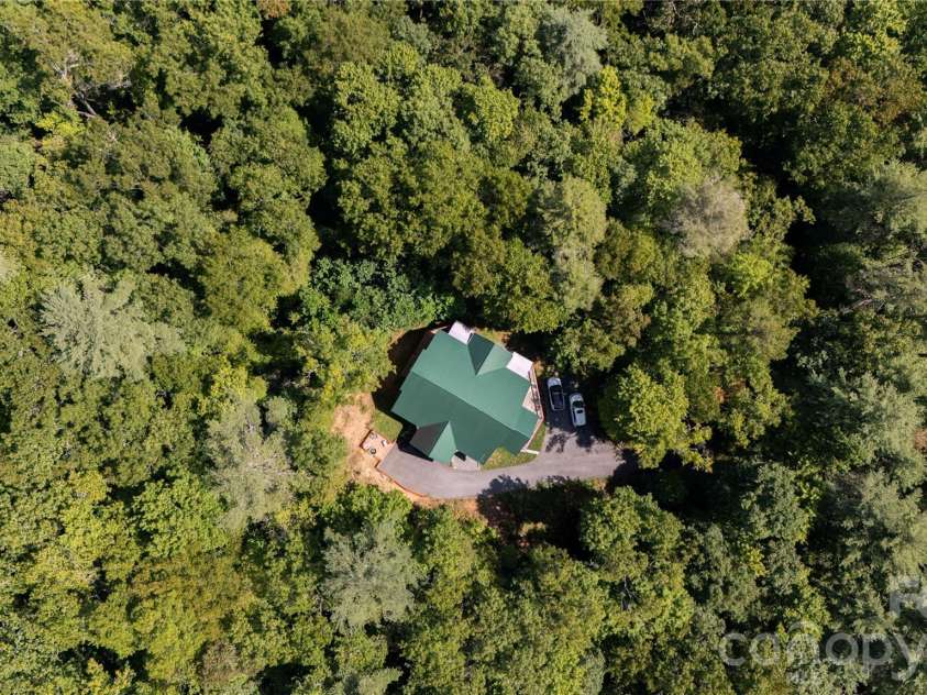 142 Southwood Drive, Brevard, NC 28712.  MLS# CAR4420666, YatesRealty ID 48250. 