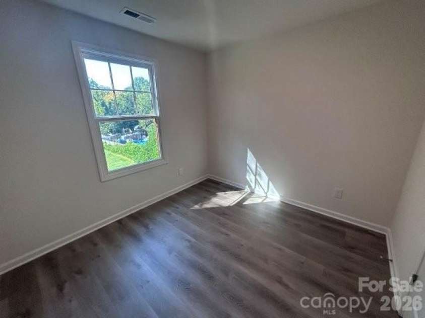 523 Front Street, Statesville, NC 28677.  MLS# CAR4420516, YatesRealty ID 48251. 