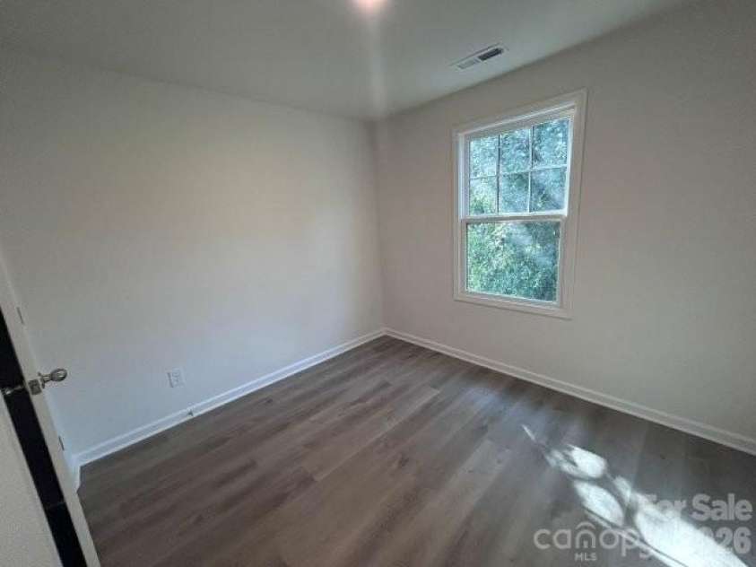 523 Front Street, Statesville, NC 28677.  MLS# CAR4420516, YatesRealty ID 48251. 