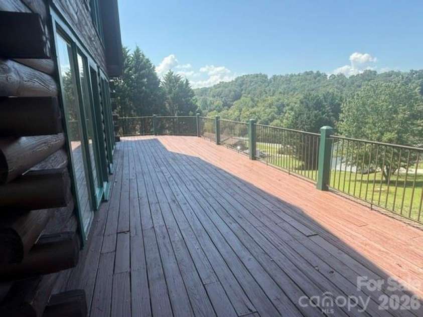 124 Woodard Lane, Hayesville, NC 28904.  MLS# CAR4420698, YatesRealty ID 48253. 