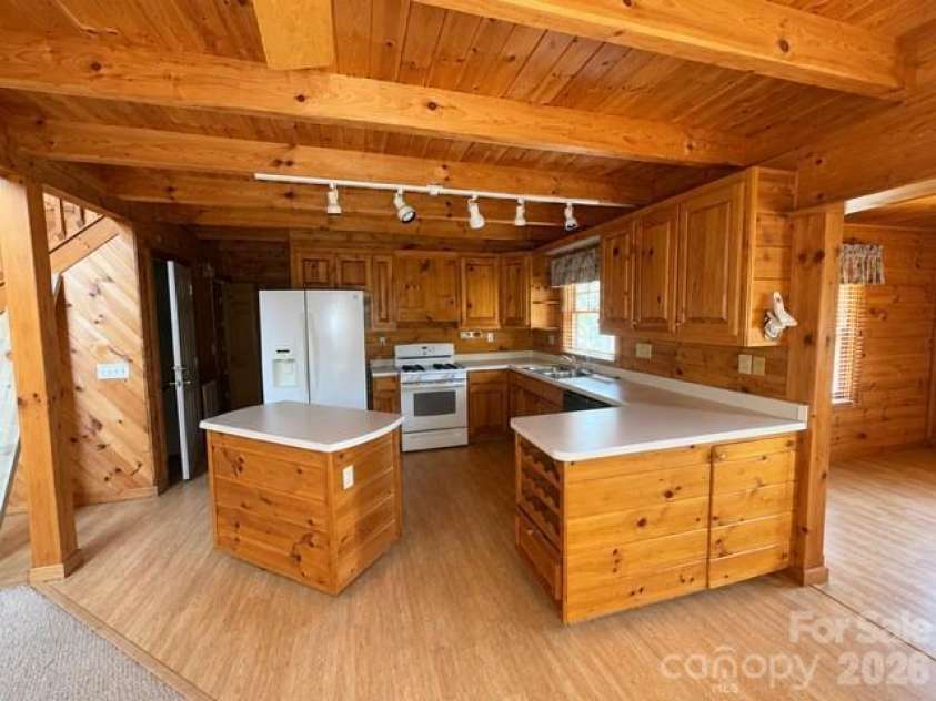 124 Woodard Lane, Hayesville, NC 28904.  MLS# CAR4420698, YatesRealty ID 48253. 