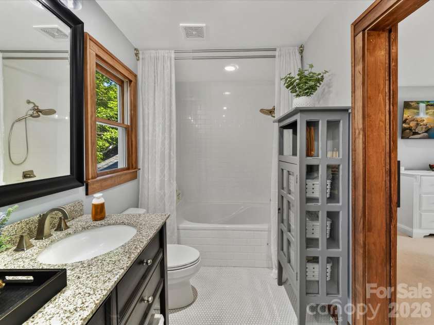 4514 Pendock Court, Charlotte, NC 28226.  MLS# CAR4420629, YatesRealty ID 48254. 