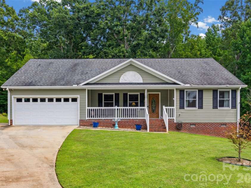 4108 Lydia Suzanne Place, Lincolnton, NC 28092.  MLS# CAR4390026, YatesRealty ID 48256. 
