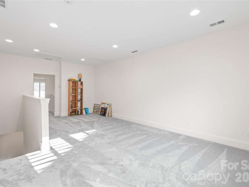 9223 Robbins Preserve Road, Cornelius, NC 28031.  MLS# CAR4414938, YatesRealty ID 48257. 