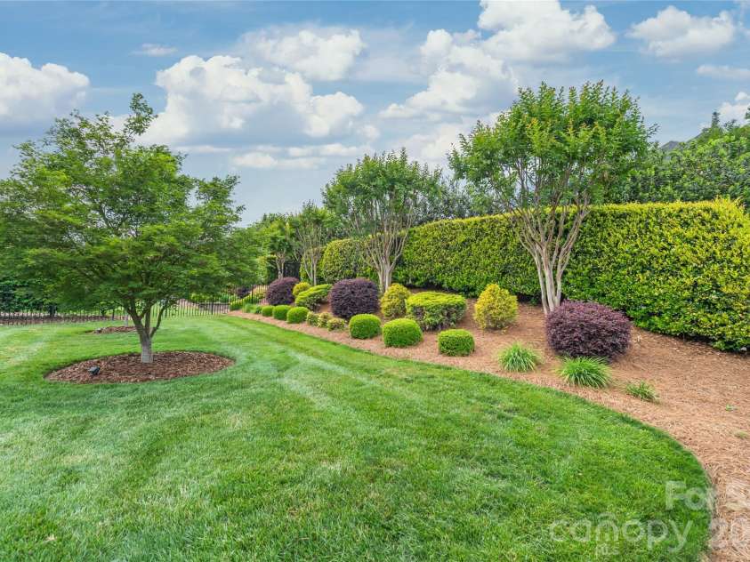 9223 Robbins Preserve Road, Cornelius, NC 28031.  MLS# CAR4414938, YatesRealty ID 48257. 