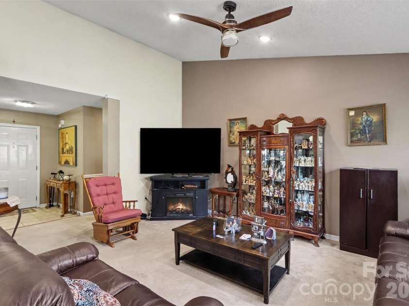 1068 Chapel Creek Road, Concord, NC 28025.  MLS# CAR4416719, YatesRealty ID 48259. 