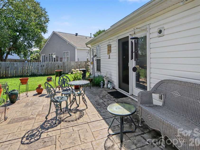 1068 Chapel Creek Road, Concord, NC 28025.  MLS# CAR4416719, YatesRealty ID 48259. 