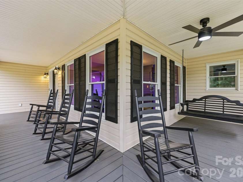 107 Shawnee Trail, Maiden, NC 28650.  MLS# CAR4416945, YatesRealty ID 48260. 