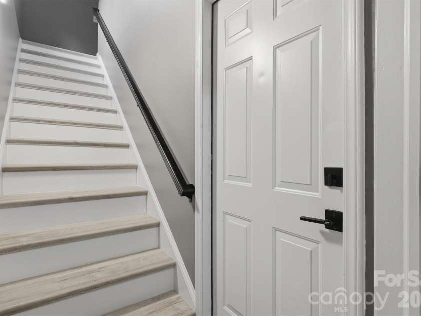 107 Shawnee Trail, Maiden, NC 28650.  MLS# CAR4416945, YatesRealty ID 48260. 