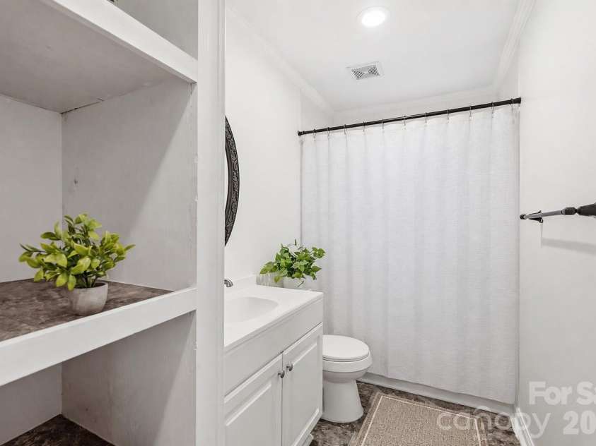 714 Parker Street, Albemarle, NC 28001.  MLS# CAR4419559, YatesRealty ID 48265. Bathroom