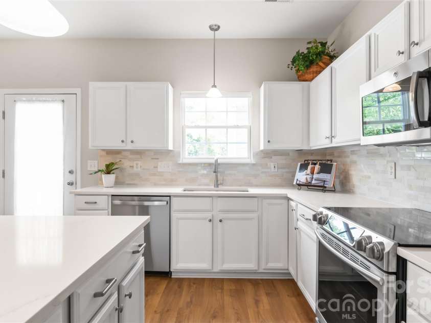 3902 Christine Lane, Waxhaw, NC 28173.  MLS# CAR4414721, YatesRealty ID 48267. 