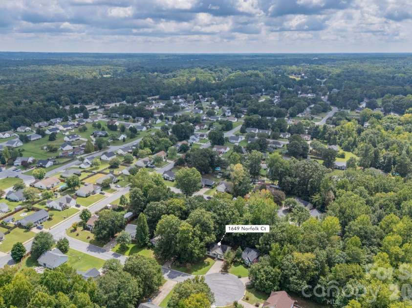 1649 Norfolk Court, Rock Hill, SC 29730.  MLS# CAR4419543, YatesRealty ID 48268. 