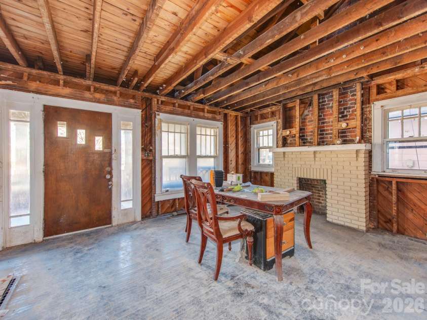 1717 Wilmore Drive, Charlotte, NC 28203.  MLS# CAR4337453, YatesRealty ID 4827. 