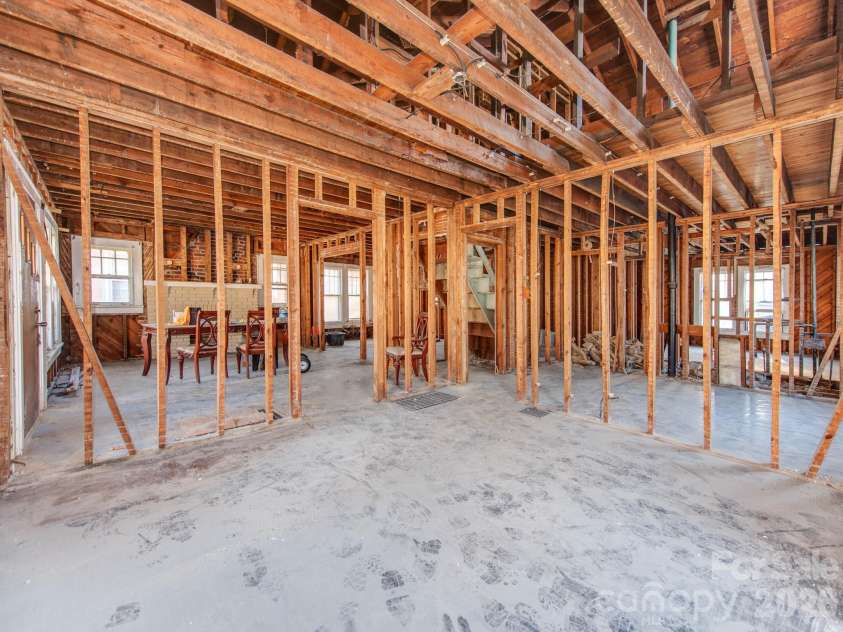 1717 Wilmore Drive, Charlotte, NC 28203.  MLS# CAR4337453, YatesRealty ID 4827. 