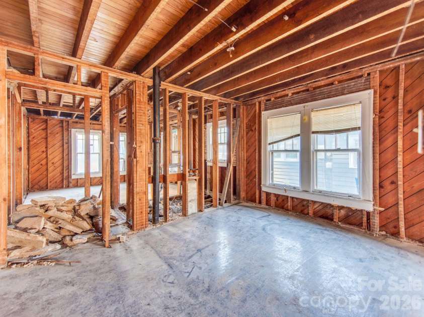1717 Wilmore Drive, Charlotte, NC 28203.  MLS# CAR4337453, YatesRealty ID 4827. 