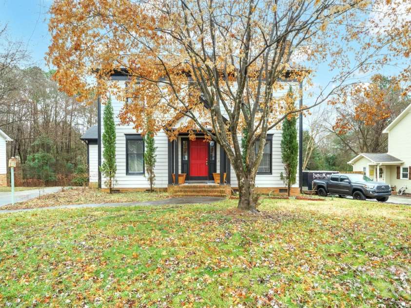8730 Rittenhouse Circle, Charlotte, NC 28270.  MLS# CAR4225196, YatesRealty ID 4827. 