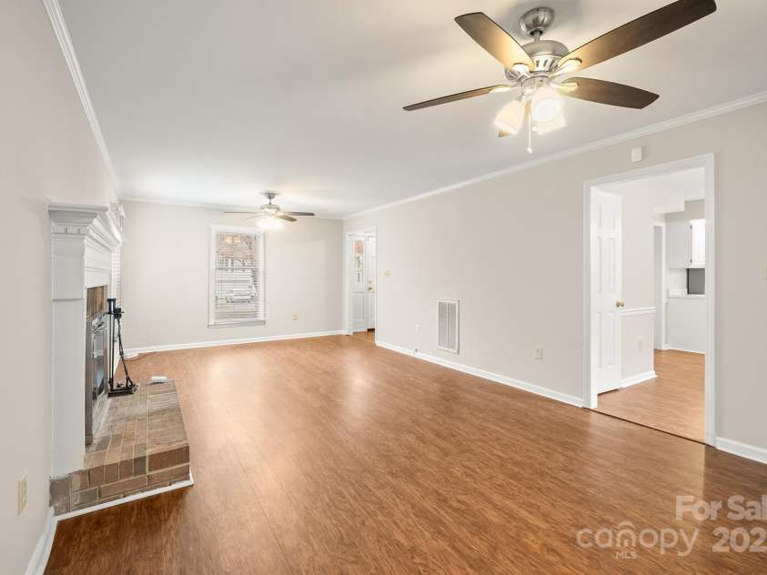 8730 Rittenhouse Circle, Charlotte, NC 28270.  MLS# CAR4225196, YatesRealty ID 4827. 