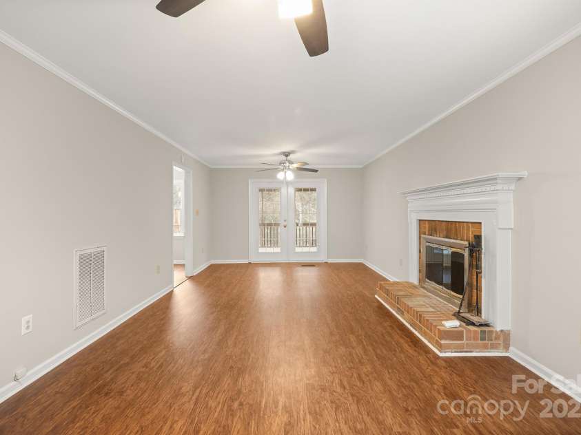 8730 Rittenhouse Circle, Charlotte, NC 28270.  MLS# CAR4225196, YatesRealty ID 4827. 
